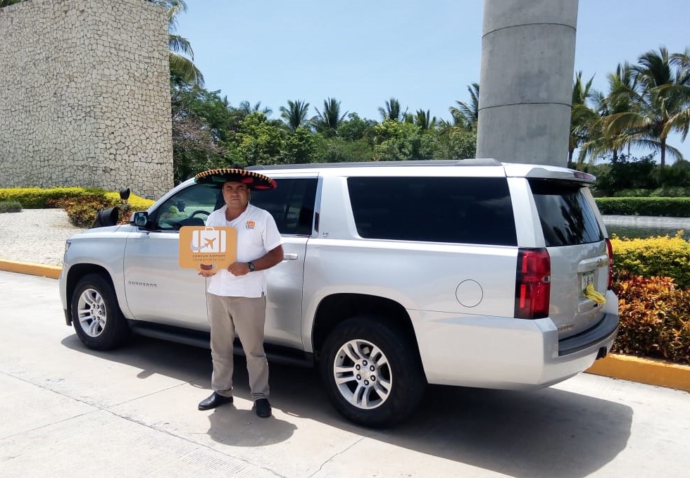 Cancun Airport Transportation SUV and Driver