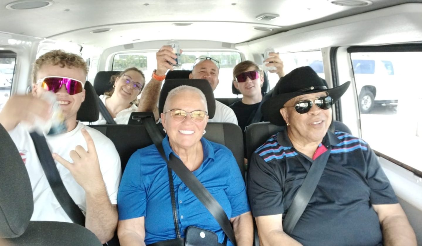 Booking Cancun Airport Transportation