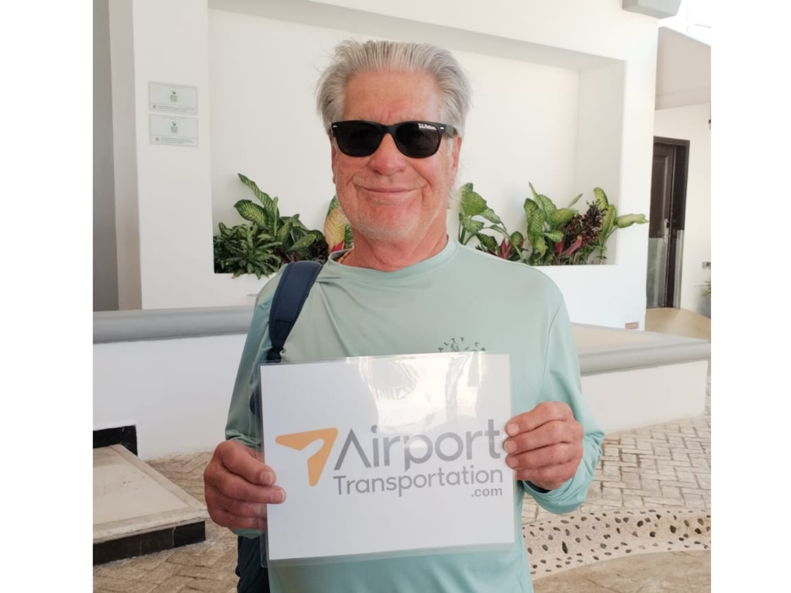 Airport Transportation company receiving a customer