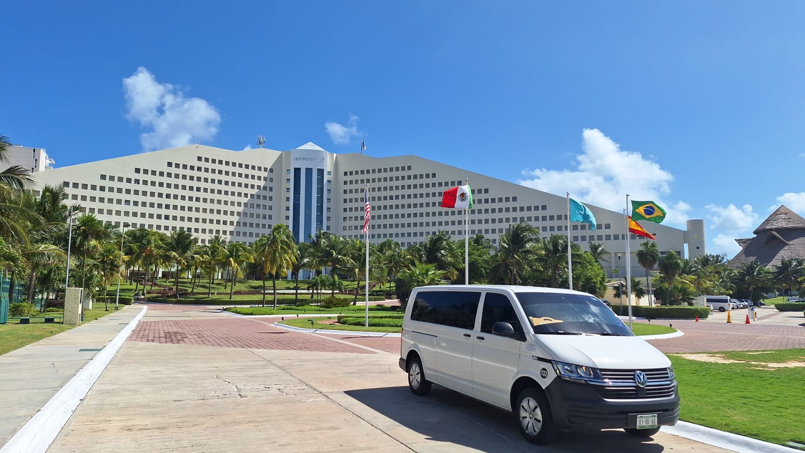 Cancun Shuttles company