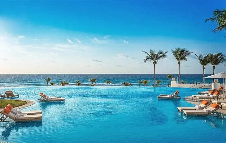 Exploring Cancun's Hotel Zone: Where to Stay